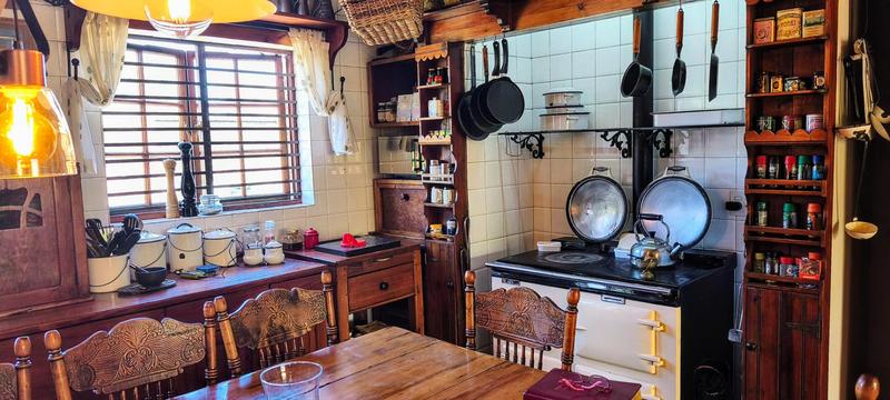 6 Bedroom Property for Sale in Kraaibosch Western Cape